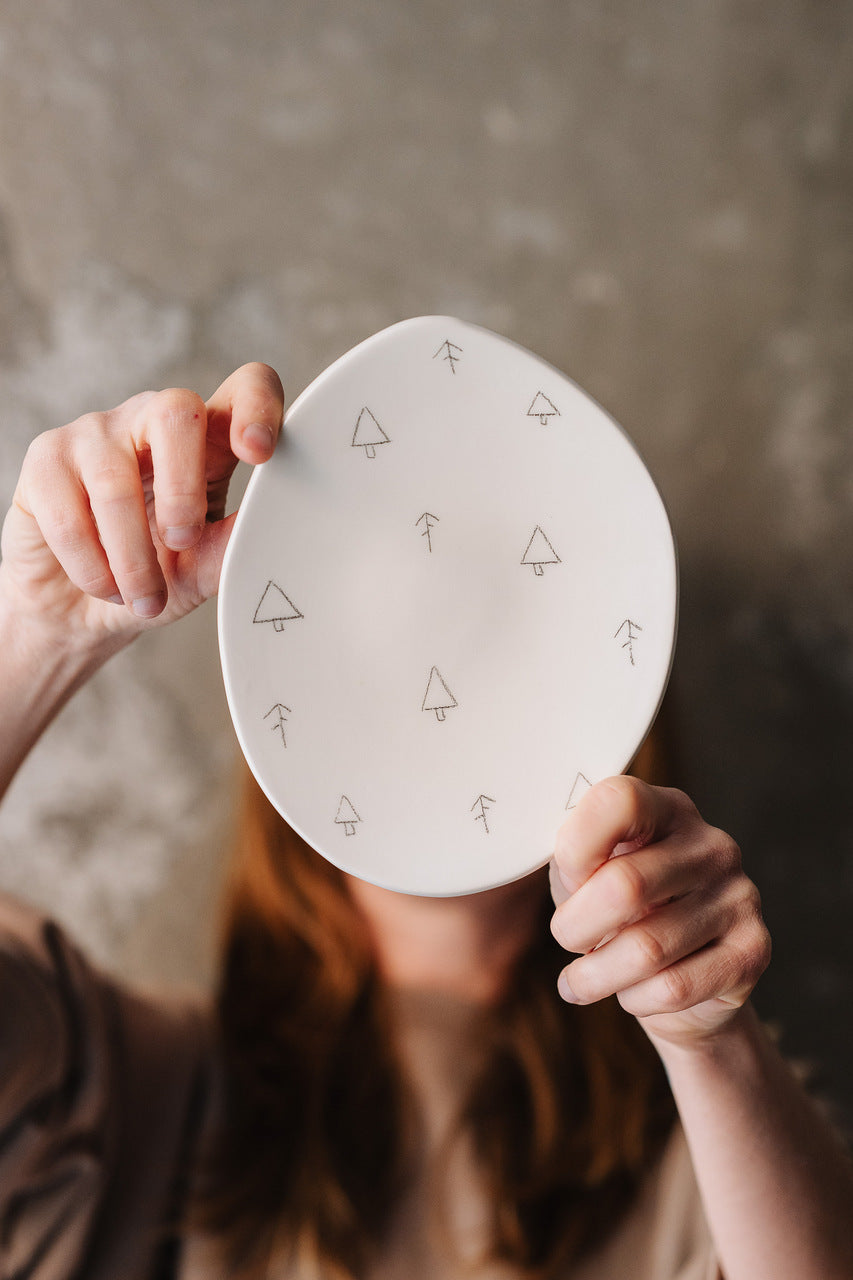 Plate Minimalist Pine