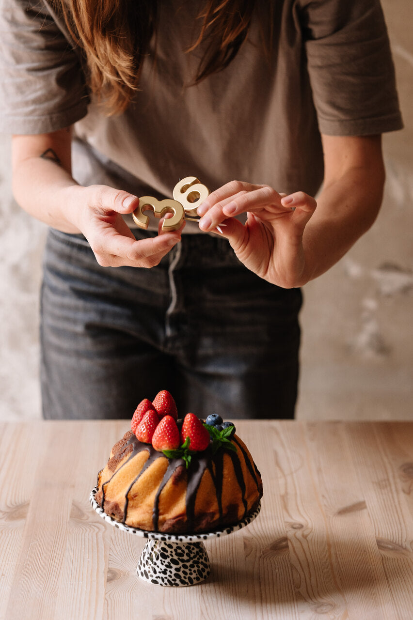 Cake Stand Freeform Dots