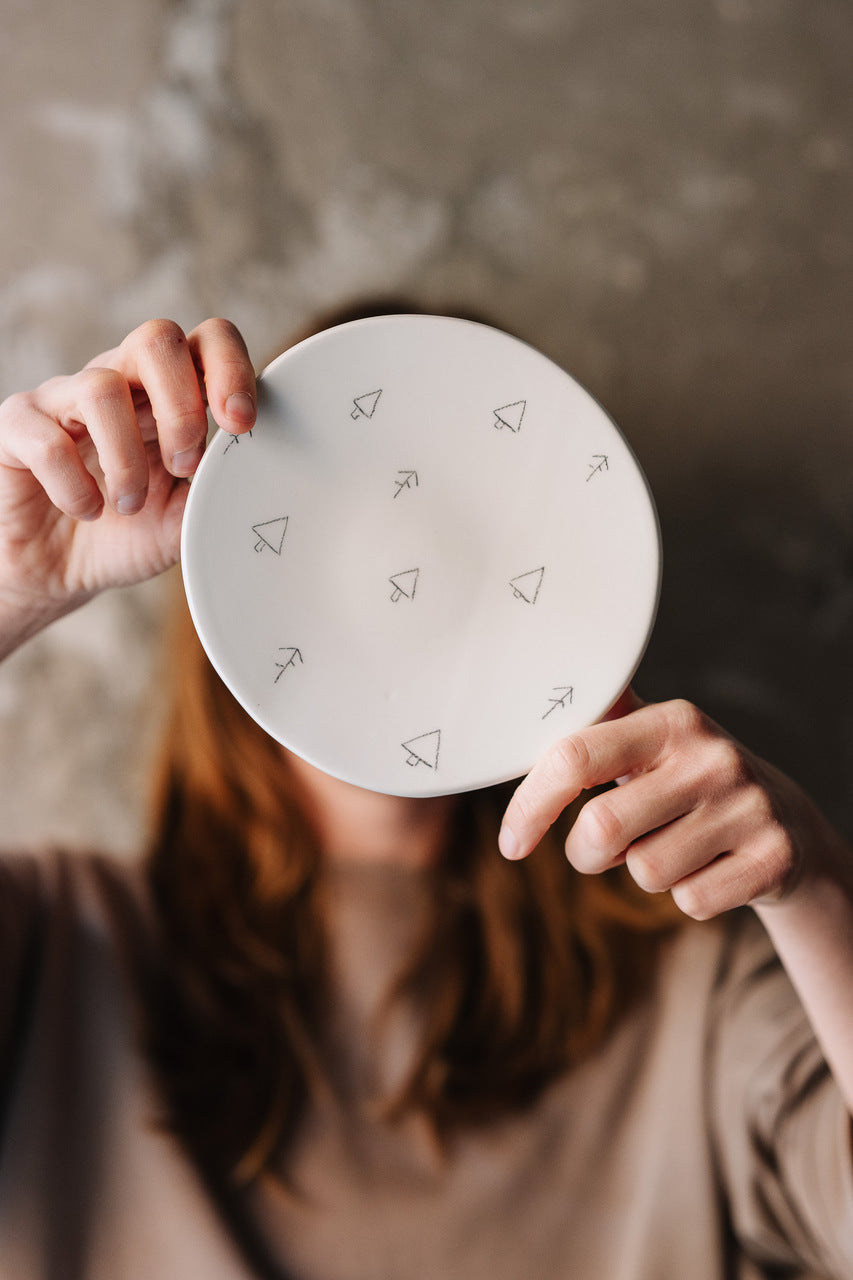 Plate Minimalist Pine