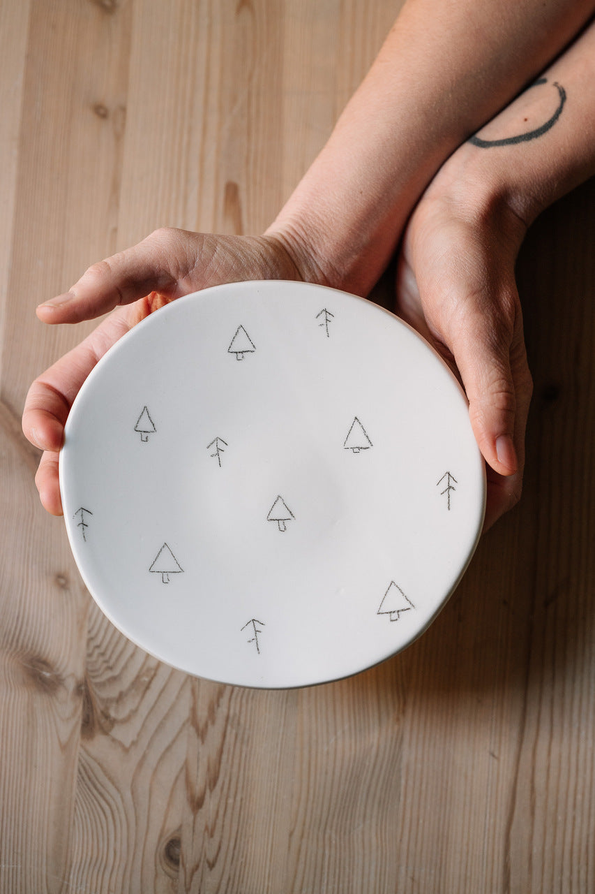 Plate Minimalist Pine